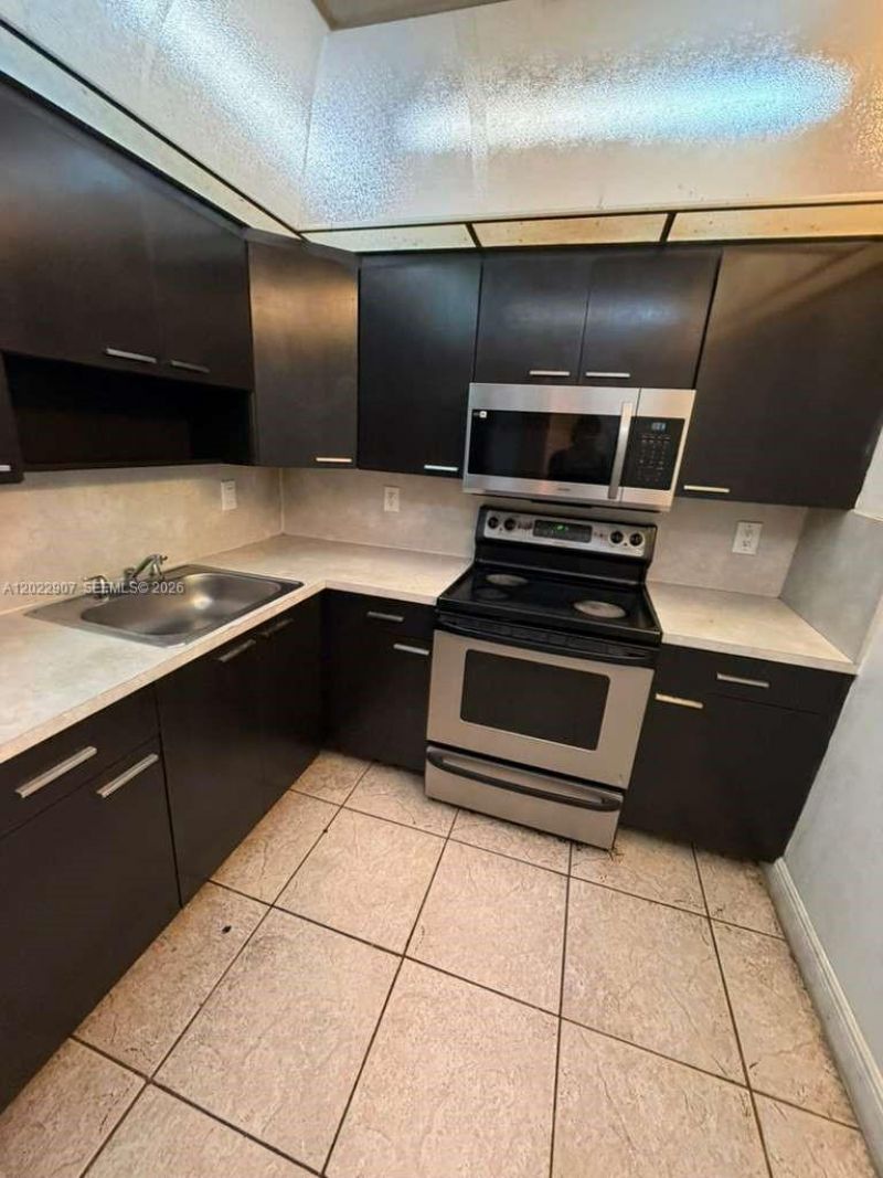 15600 NW 7th Ave , Unit 507, Miami, FL 33169 Photo