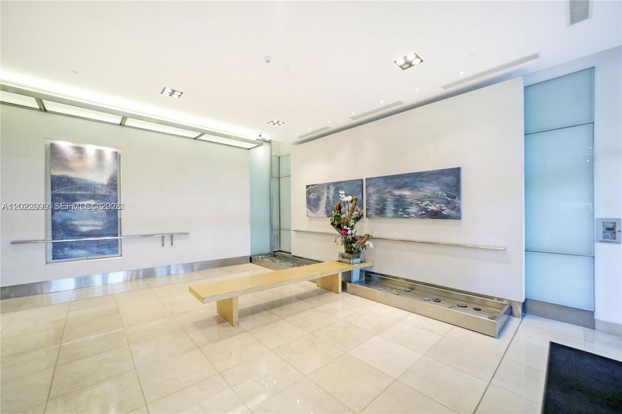 2101 Brickell , Unit 410, Miami, FL 33131 Photo