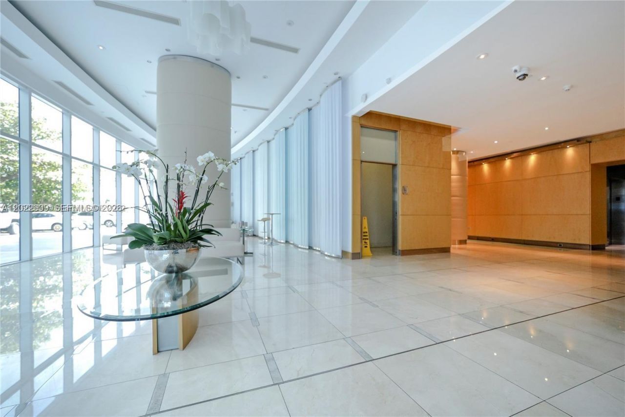 2101 Brickell , Unit 410, Miami, FL 33131 Photo