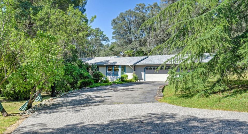 4220 Miller Oak Dr, Auburn, CA 95602 Photo