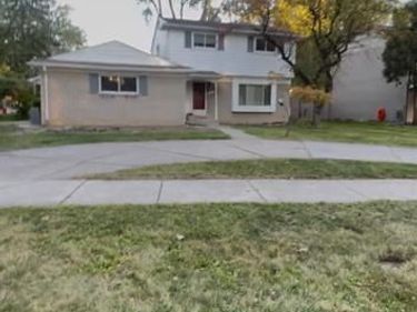 30050 Pleasant Trail, Southfield, MI 48076