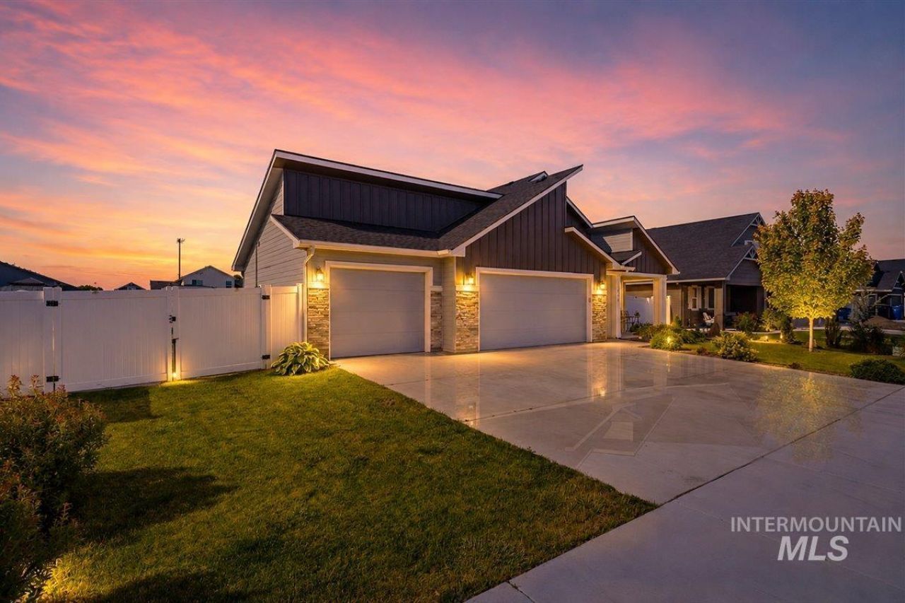 324 Maverick, Fruitland, ID 83619 Main Photo