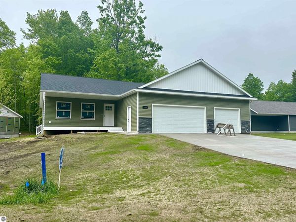 1092 Birmley Estates Drive, Traverse City, MI 49696