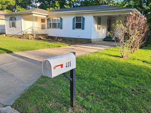408 Buchanan Street, Whitesboro, TX 76273