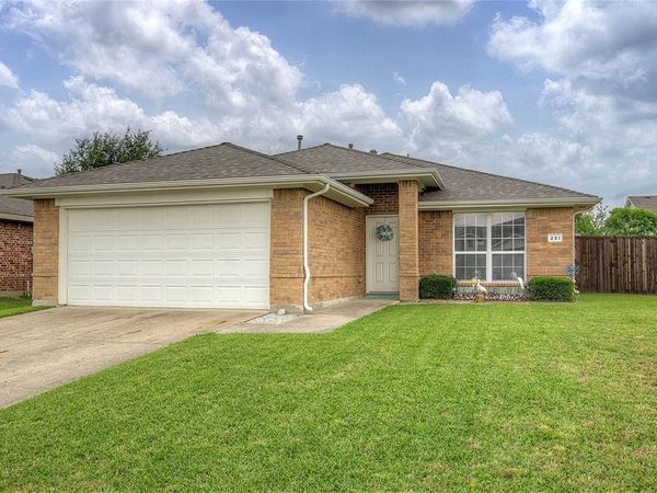 231 Willow Creek Lane, Terrell, TX 75160