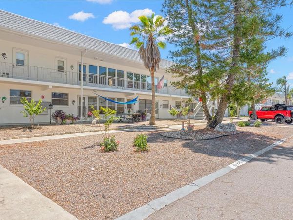 1221 DREW STREET , Unit E12, CLEARWATER, FL 33755