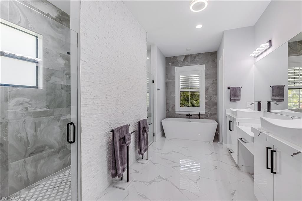 4348 6th Ave Se, Naples, FL 34117 Photo
