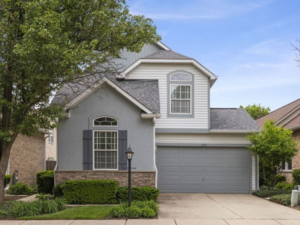 1610 Astor Avenue , Oakbrook Terrace, IL 60181