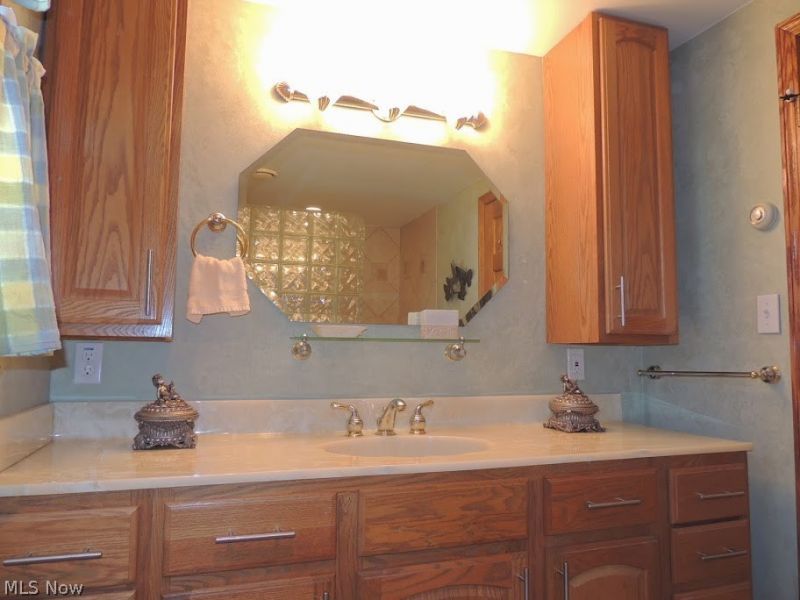 23781 Columbus Road, Bedford Heights, OH 44146 Photo 14