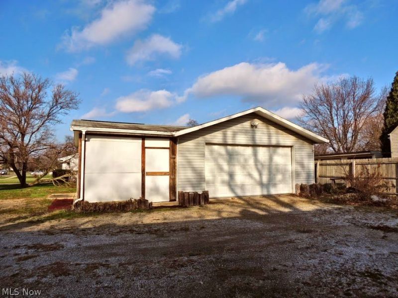 23781 Columbus Road, Bedford Heights, OH 44146 Photo 3