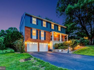 933 WAR ADMIRAL STREET, GREAT FALLS, VA 22066