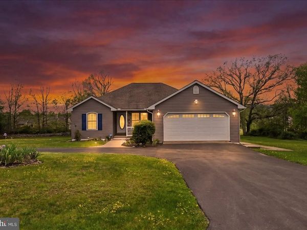 166 REGENCY LANE, BRODHEADSVILLE, PA 18322