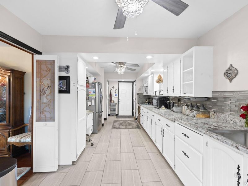 2093 Brookhurst Avenue , Unit B, Columbus, OH 43229 Photo 13