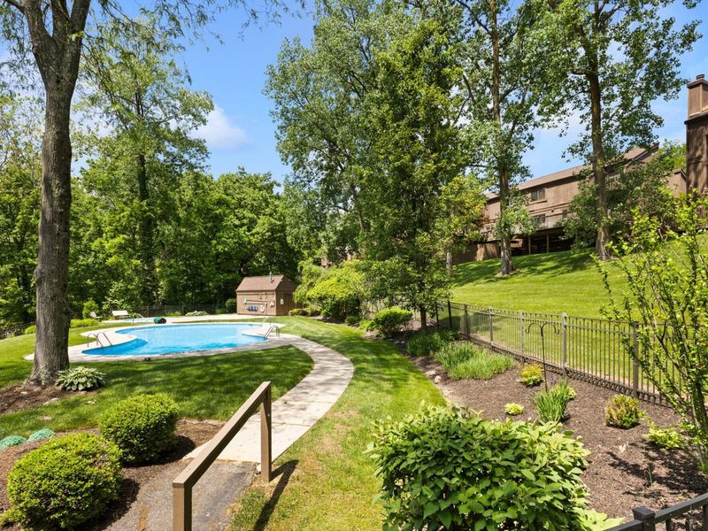 2093 Brookhurst Avenue , Unit B, Columbus, OH 43229 Photo 45