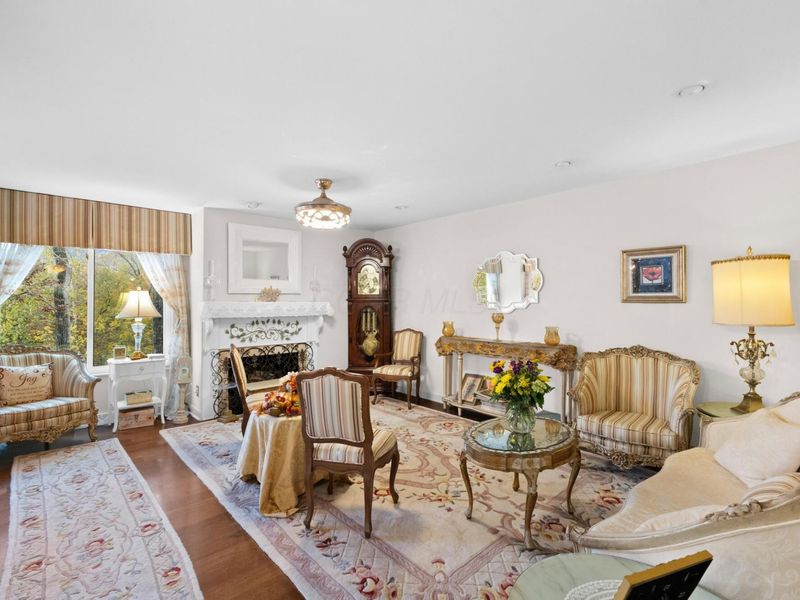 2093 Brookhurst Avenue , Unit B, Columbus, OH 43229 Photo 8