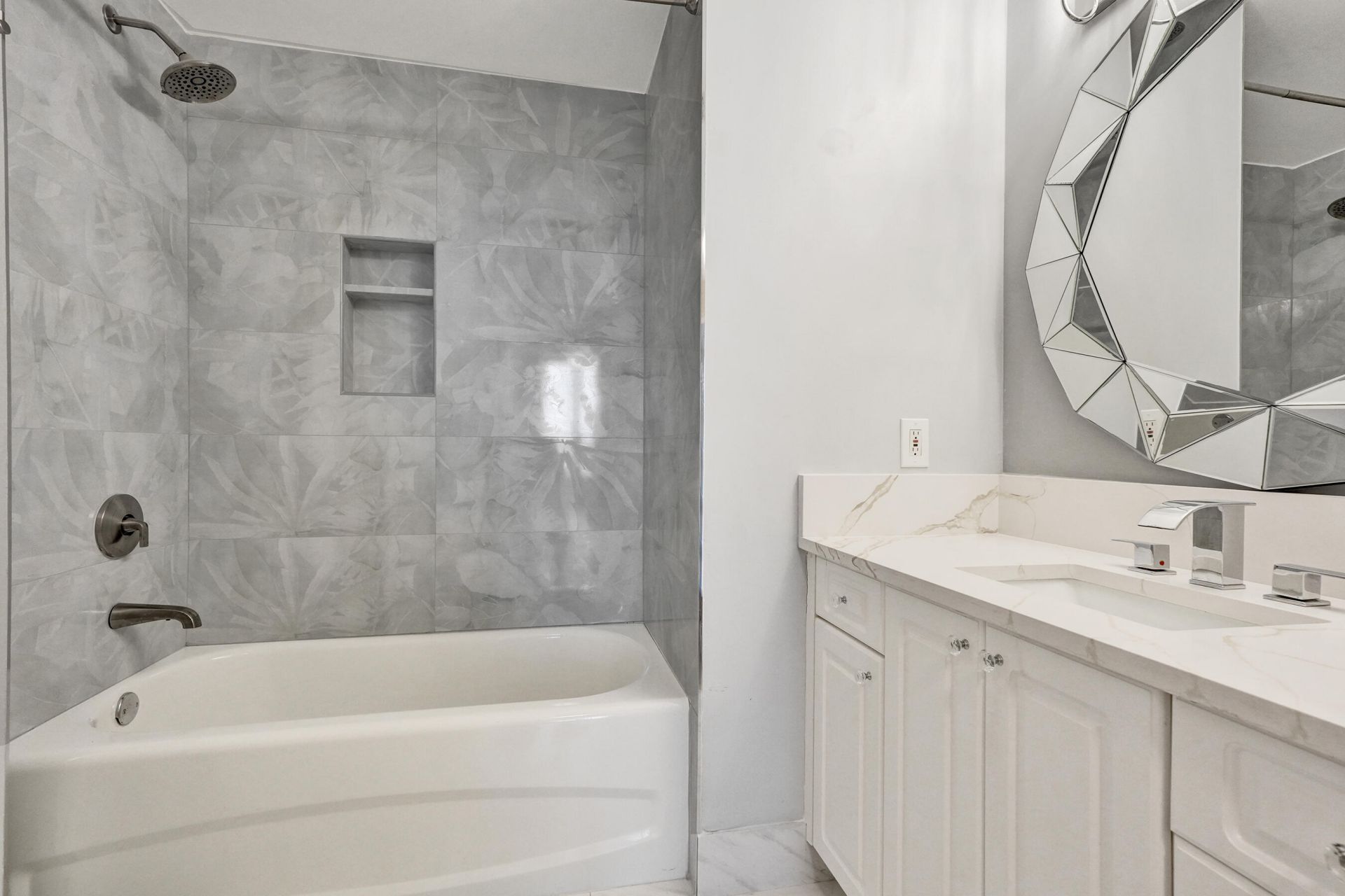 651 Okeechobee, Unit 1010, West Palm Beach, FL 33401 Photo