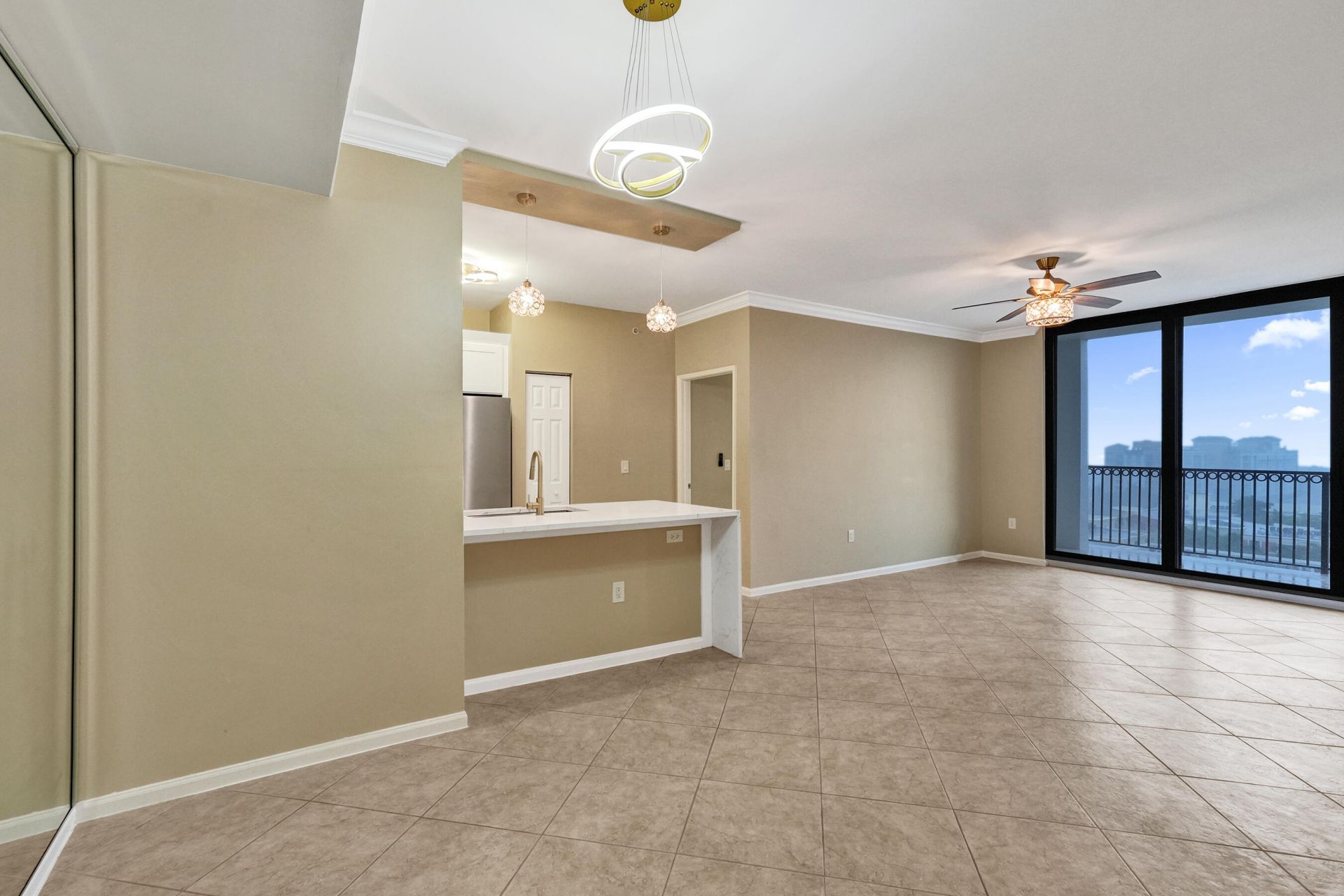 651 Okeechobee, Unit 1010, West Palm Beach, FL 33401 Photo