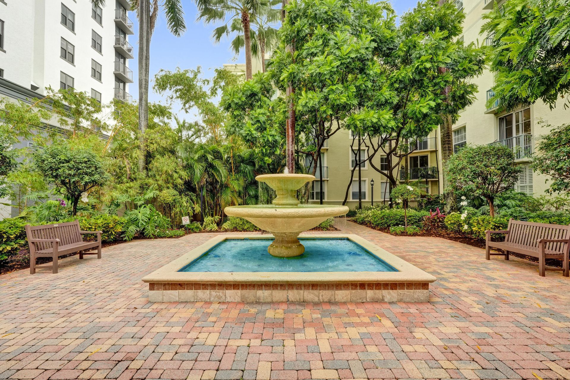 651 Okeechobee, Unit 1010, West Palm Beach, FL 33401 Photo