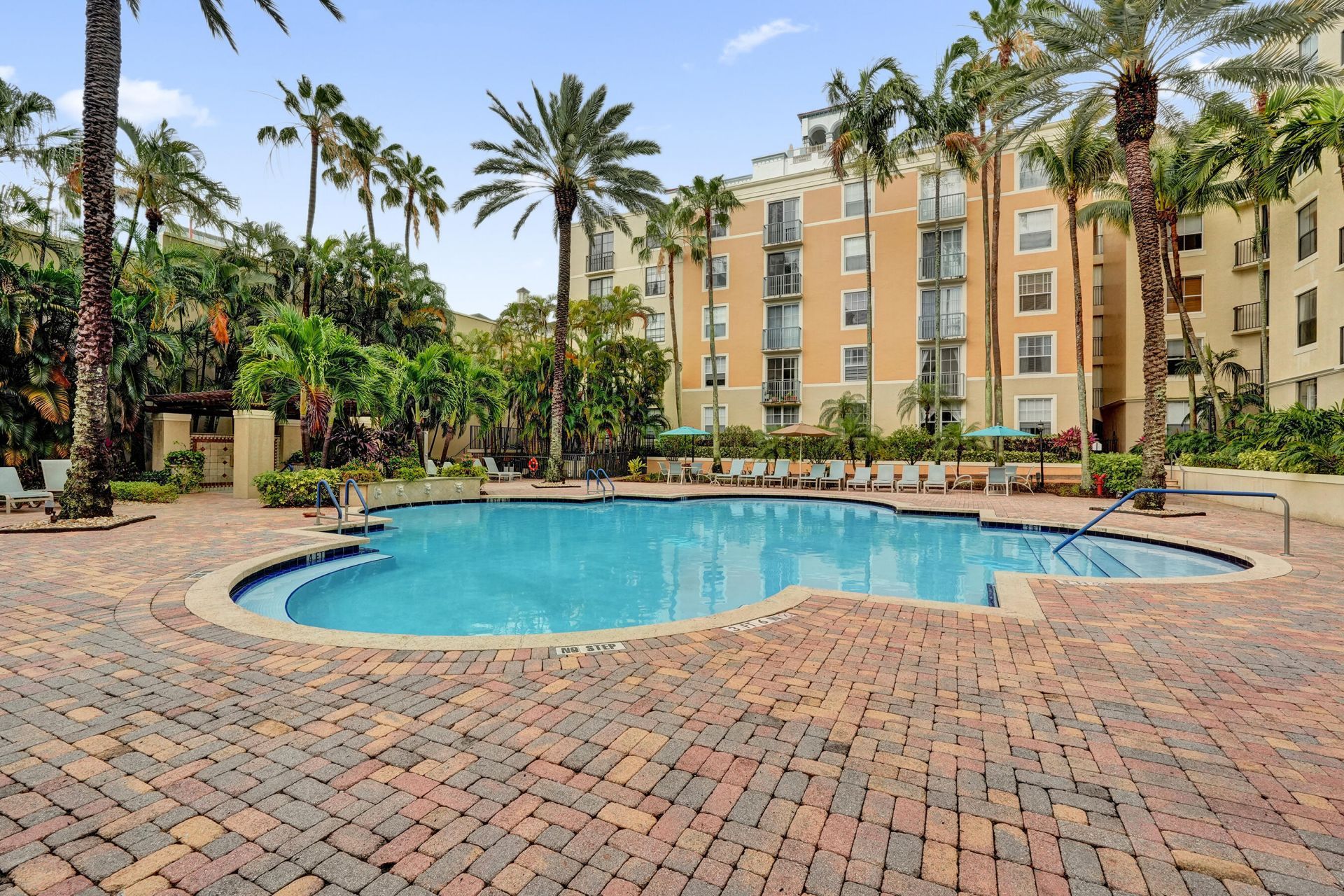 651 Okeechobee, Unit 1010, West Palm Beach, FL 33401 Photo