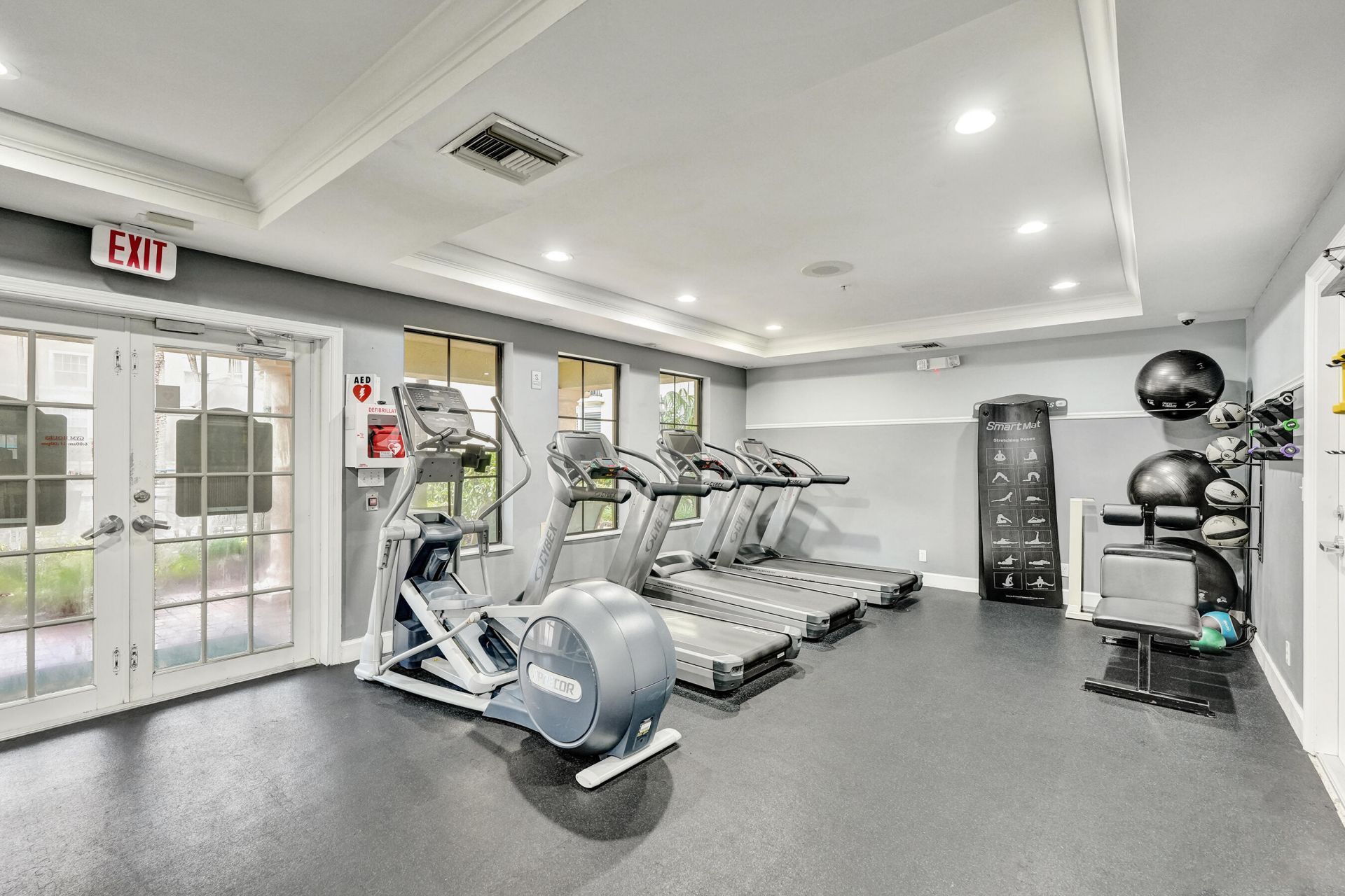 651 Okeechobee, Unit 1010, West Palm Beach, FL 33401 Photo
