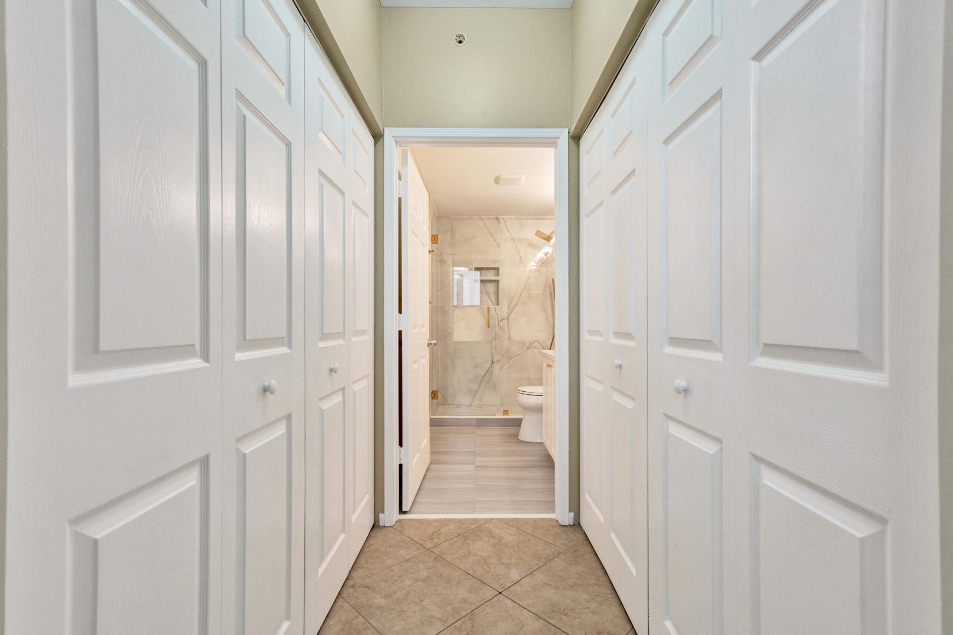651 Okeechobee, Unit 1010, West Palm Beach, FL 33401 Photo