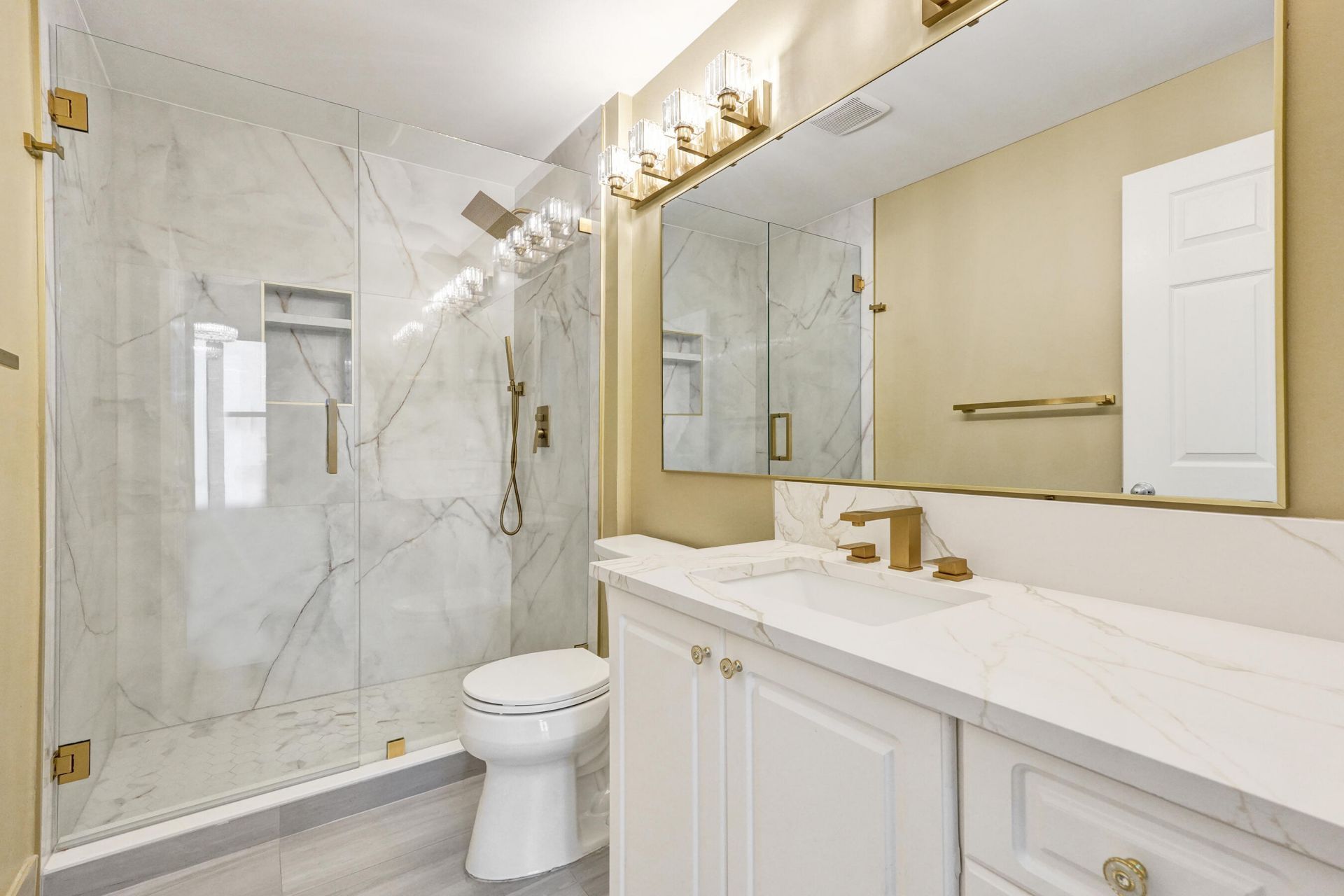 651 Okeechobee, Unit 1010, West Palm Beach, FL 33401 Photo