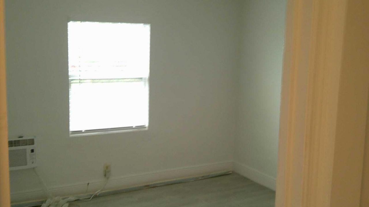 900 W 9th Street, Riviera Beach, FL 33404 Photo