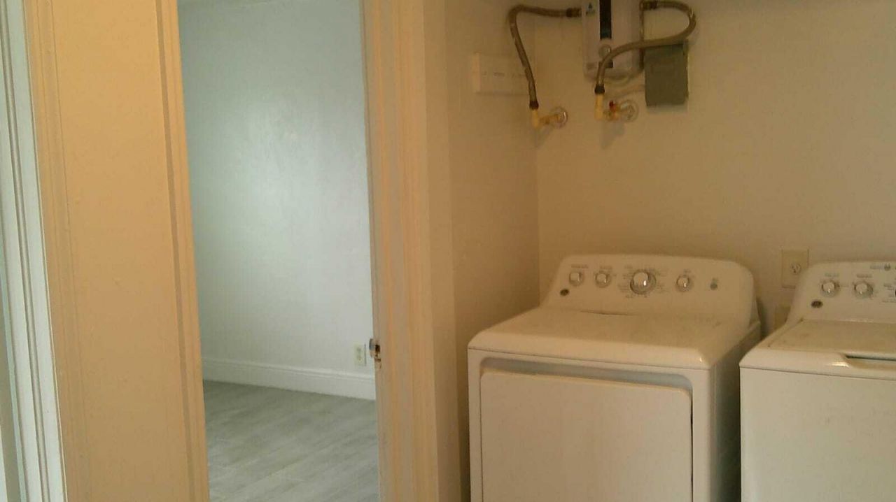 900 W 9th Street, Riviera Beach, FL 33404 Photo