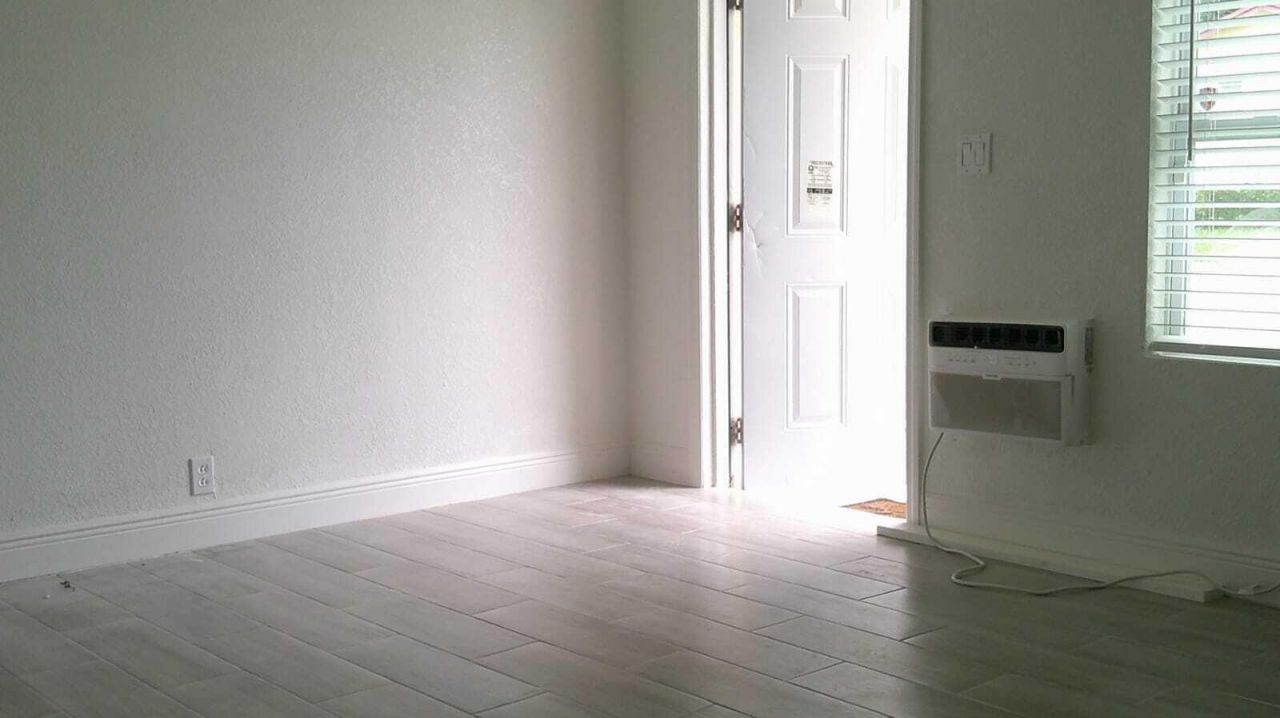 900 W 9th Street, Riviera Beach, FL 33404 Photo