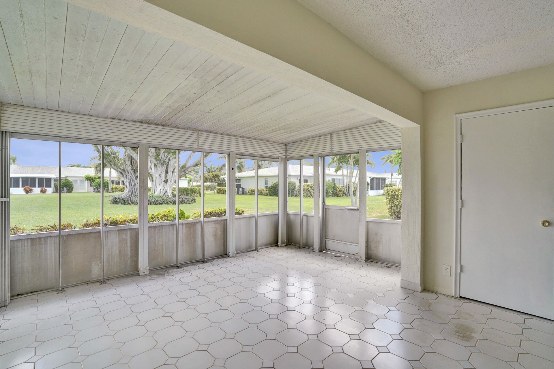2521 Juniper, Unit 11-b, Delray Beach, FL 33445 Photo
