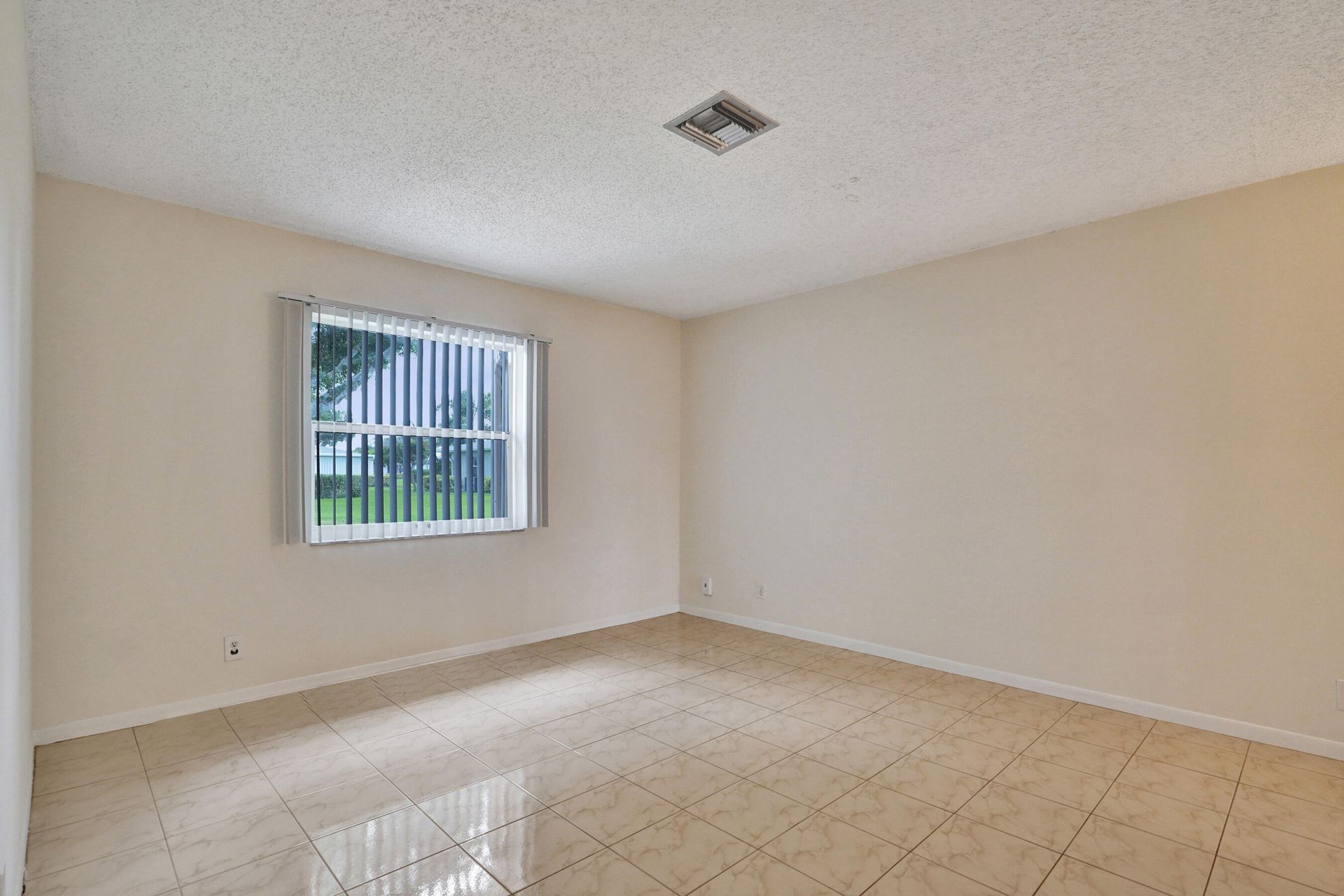 2521 Juniper, Unit 11-b, Delray Beach, FL 33445 Photo
