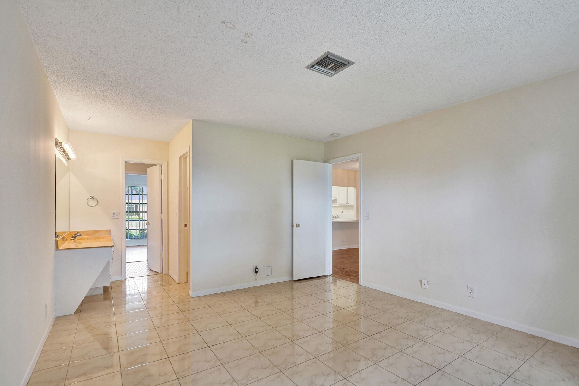 2521 Juniper, Unit 11-b, Delray Beach, FL 33445 Photo