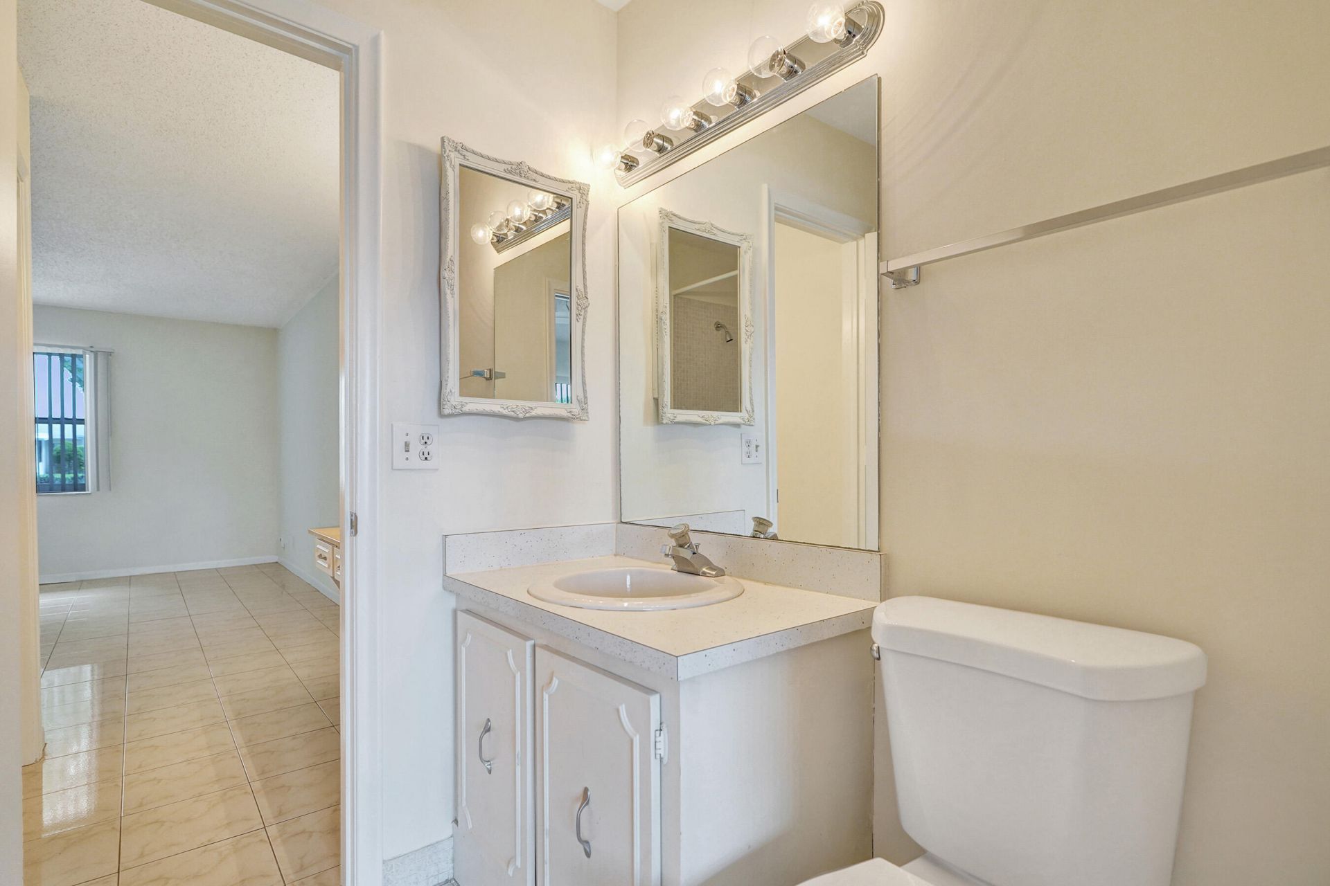 2521 Juniper, Unit 11-b, Delray Beach, FL 33445 Photo
