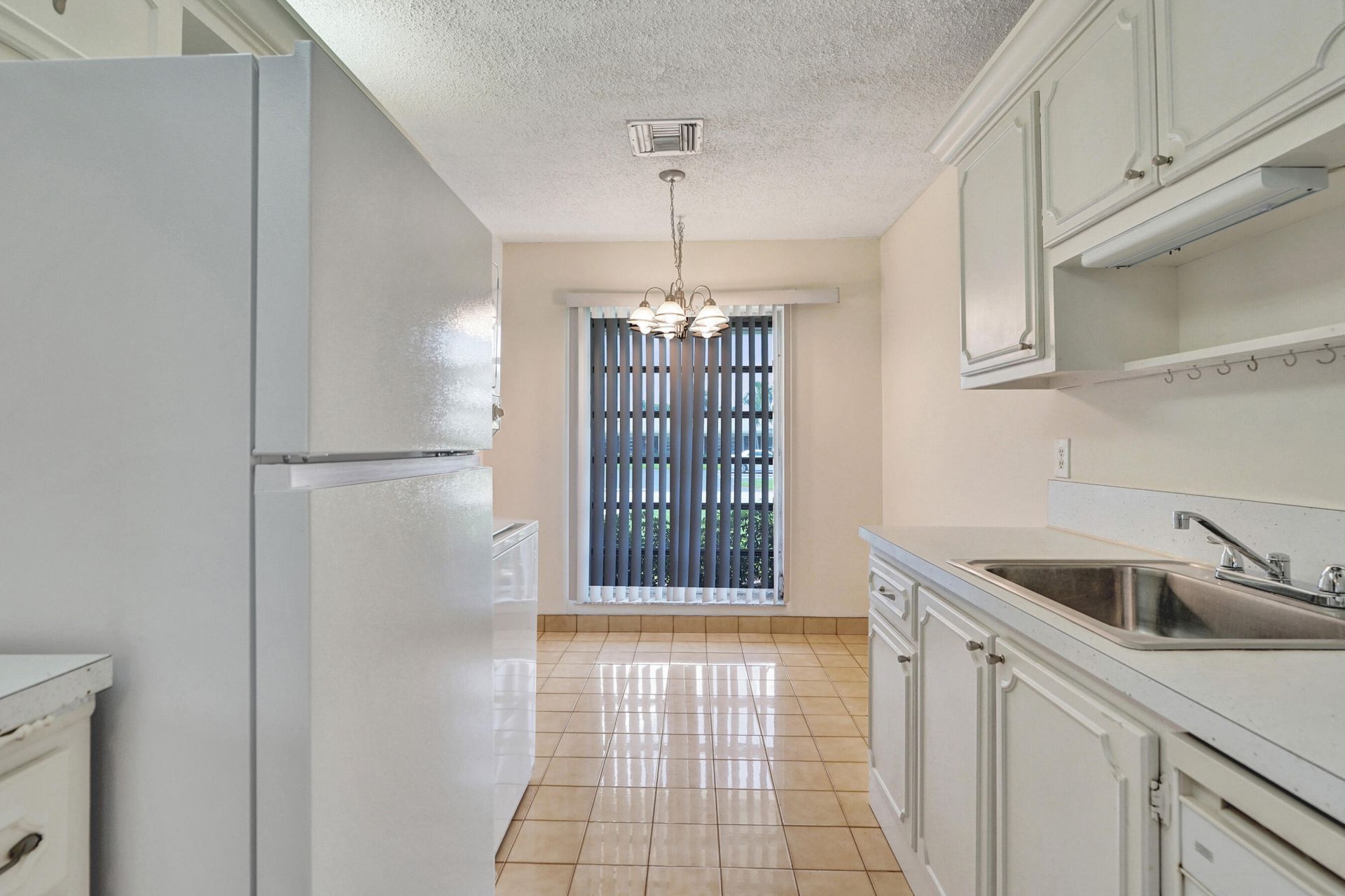 2521 Juniper, Unit 11-b, Delray Beach, FL 33445 Photo
