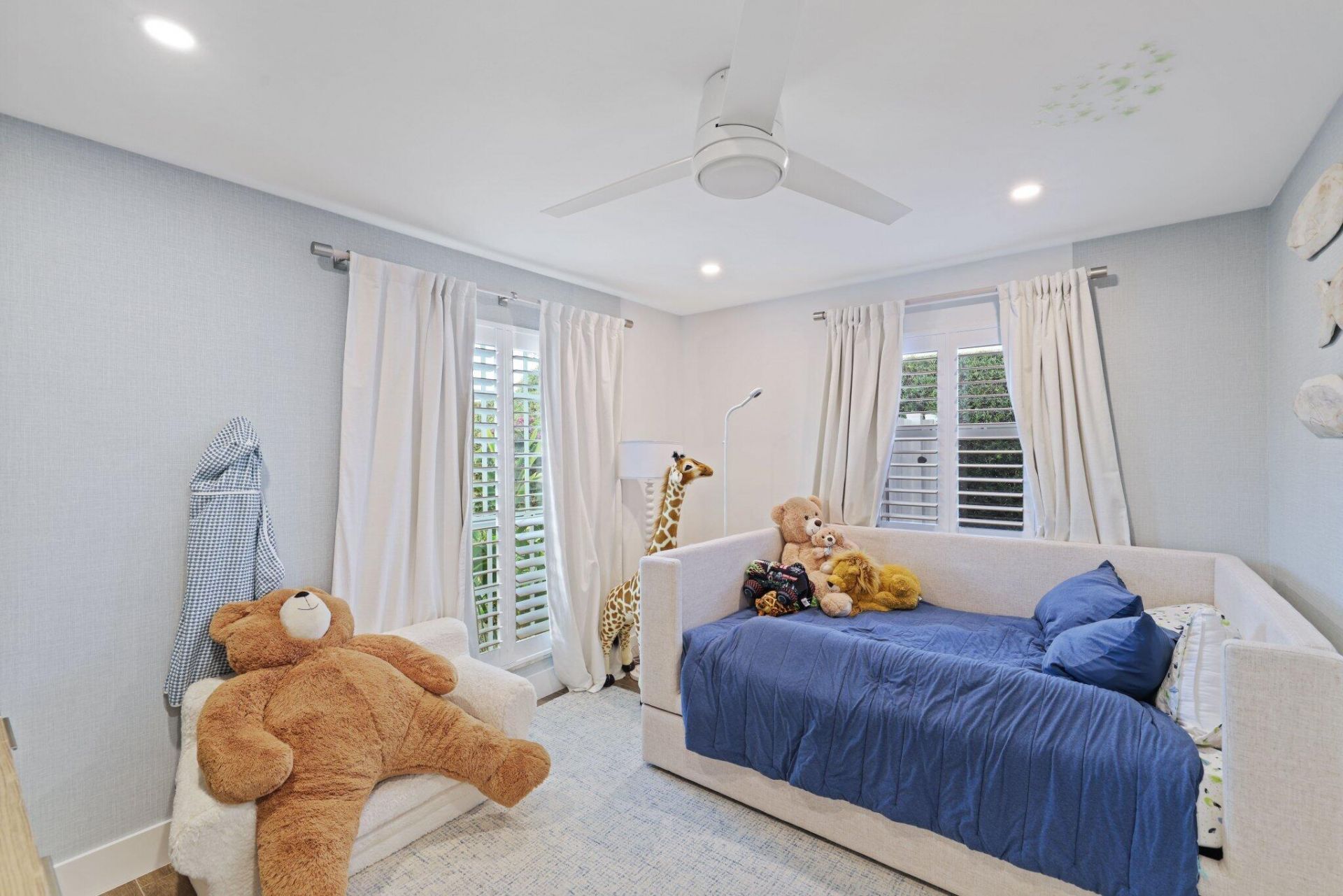 418 Oyster Road, North Palm Beach, FL 33408 Photo