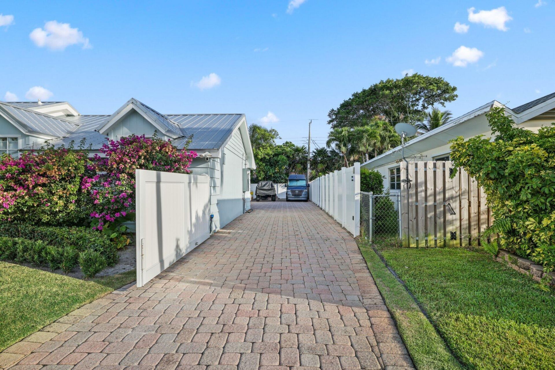418 Oyster Road, North Palm Beach, FL 33408 Photo