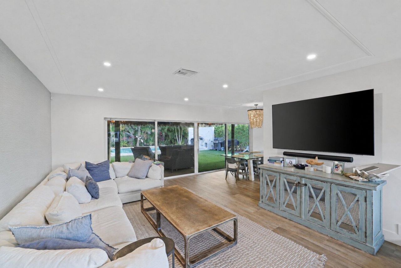 418 Oyster Road, North Palm Beach, FL 33408 Photo