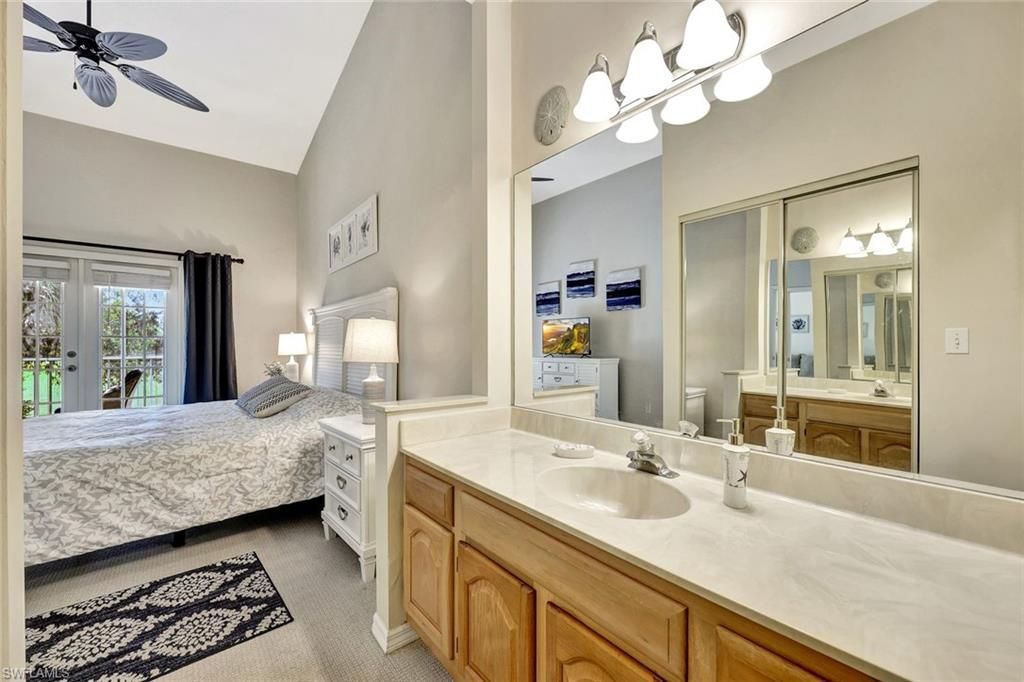 8228 Twelve Oaks Cir, Unit 323, Naples, FL 34113 Photo