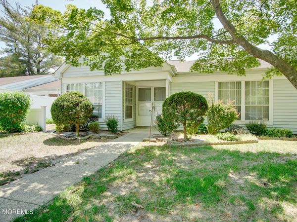660B Pulham Court, Manchester, NJ 08759