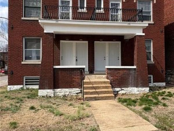5027 S Broadway , St Louis, MO 63111