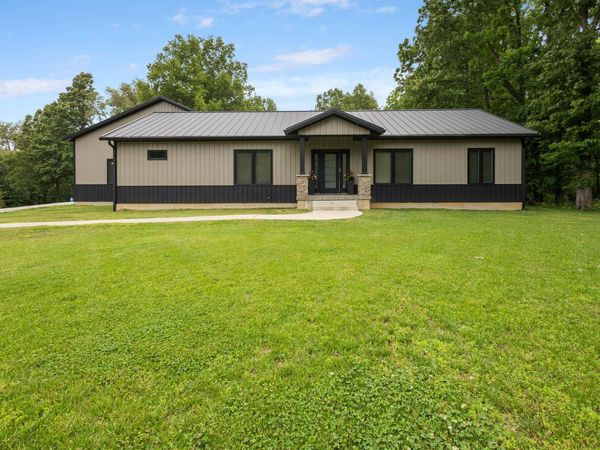 11323 LINN Road, Benton, IL 62812