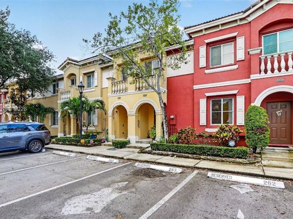 8926 SW 19th St , Miramar, FL 33025