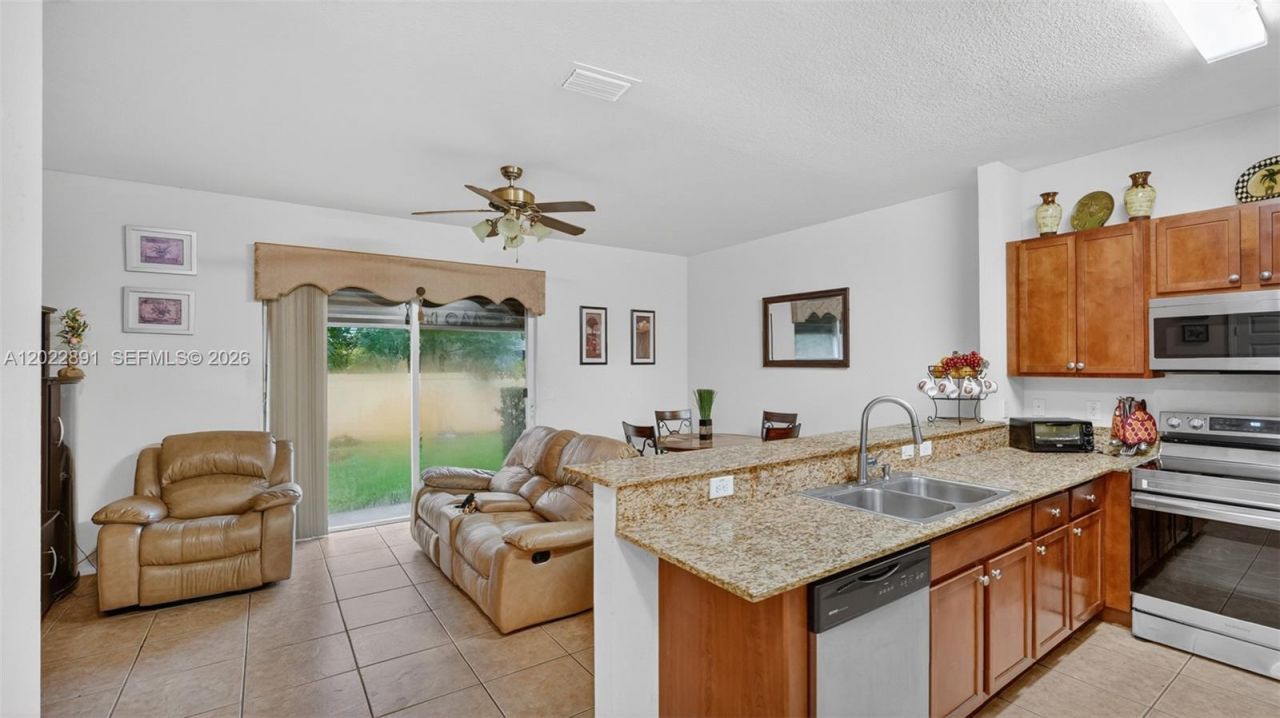 8926 SW 19th St, Miramar, FL 33025 Photo
