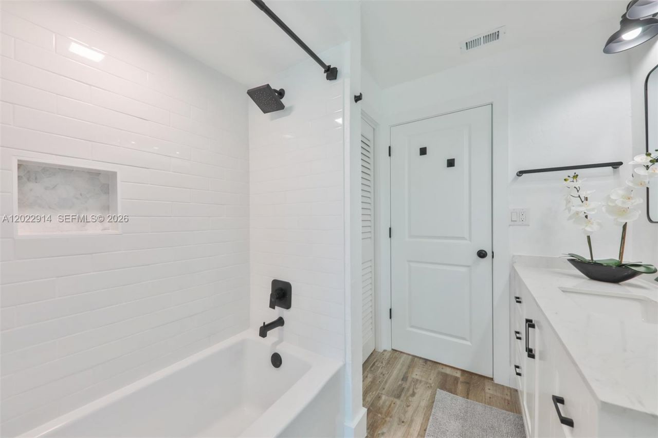 Please Call For Address, Cape Coral, FL 33904 Photo