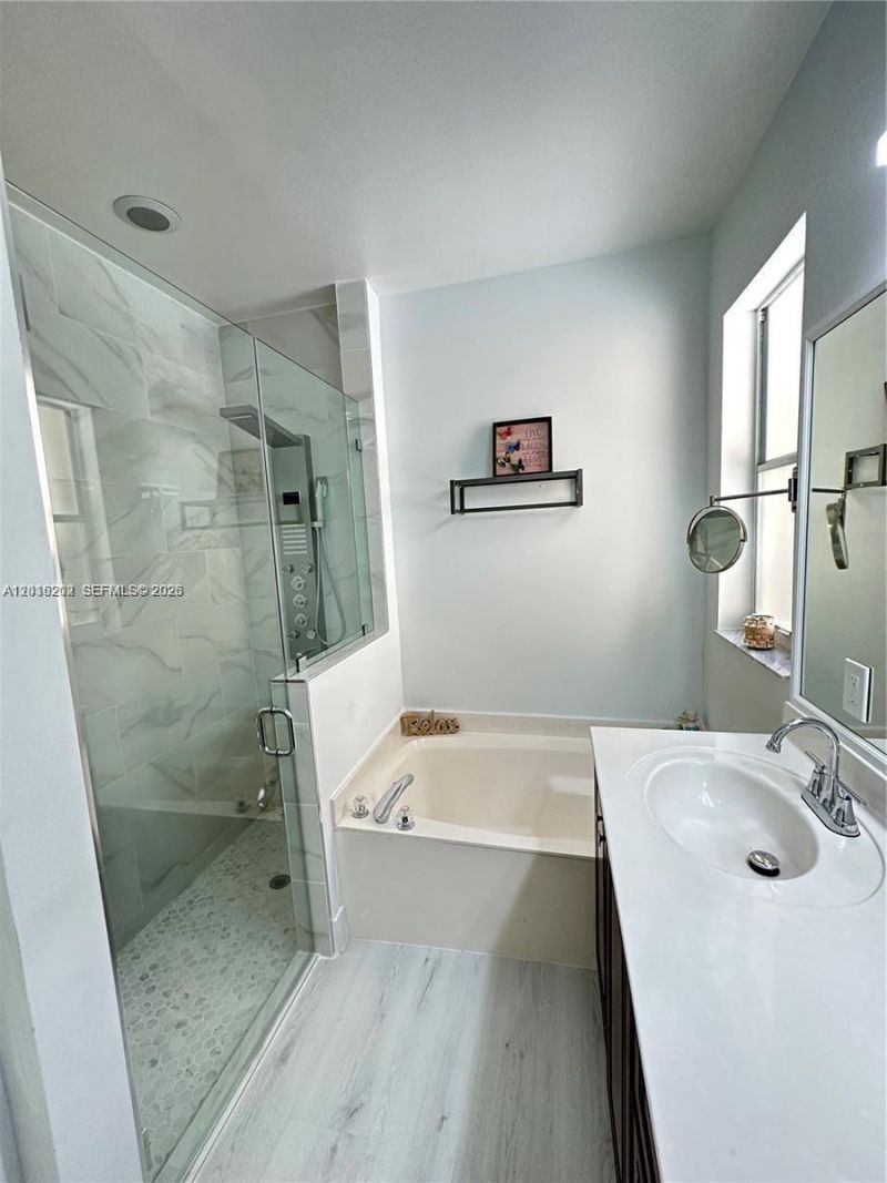 1261 Hayes St , Hollywood, FL 33019 Photo