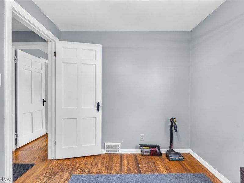 9205 Beech Avenue, Brooklyn, OH 44144 Photo 16