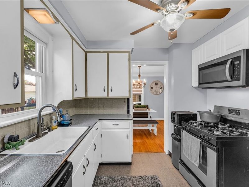 9205 Beech Avenue, Brooklyn, OH 44144 Photo 3
