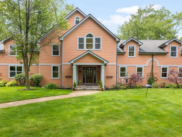 1520 Telegraph Road , Lake Forest, IL 60045