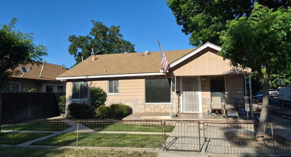 204 College Ave, Modesto, CA 95350 Photo