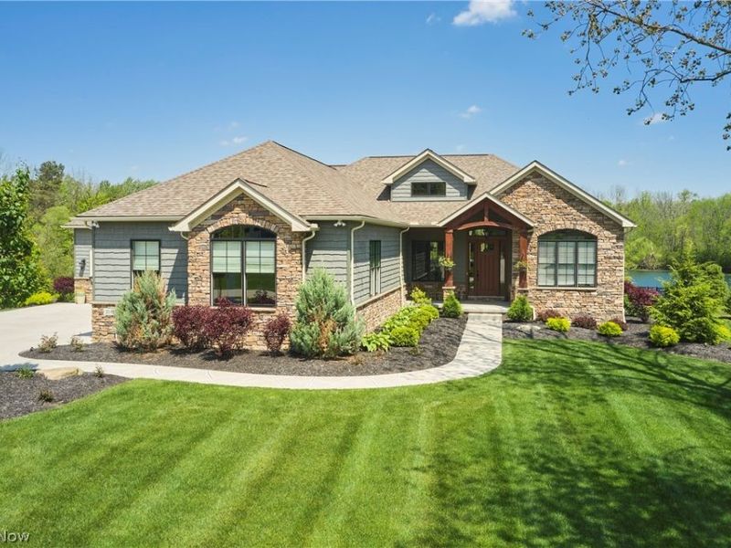 2141 Hayden Drive, Hinckley, OH 44233 Photo 1